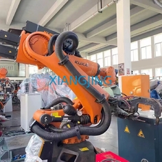 Ρομπότ KR120 R3200 Kuka από δεύτερο χέρι με το σφιγκτήρα συγκόλλησης