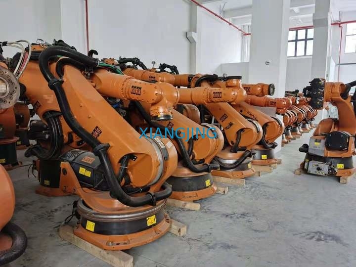 Χρησιμοποιημένο KR 300-2 PA 5 βραχίονας KUKA ρομπότ άξονα για την επιλογή και τη θέση
